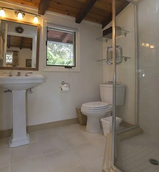 556 Scenic Dr — Photo 17