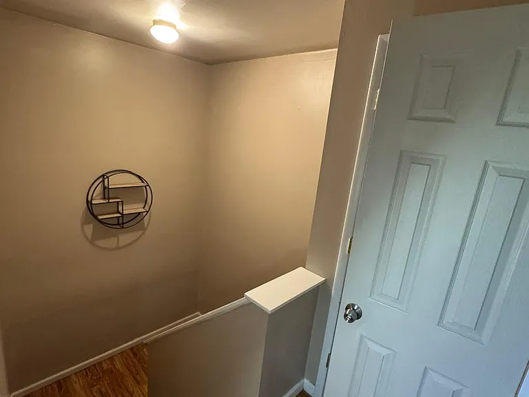 211 Parkwood Dr — Photo 9