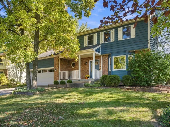 3906 Oak Grove Dr, Valparaiso, IN 46383