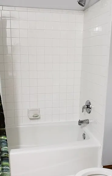 415 Thomas Ave — Photo 1