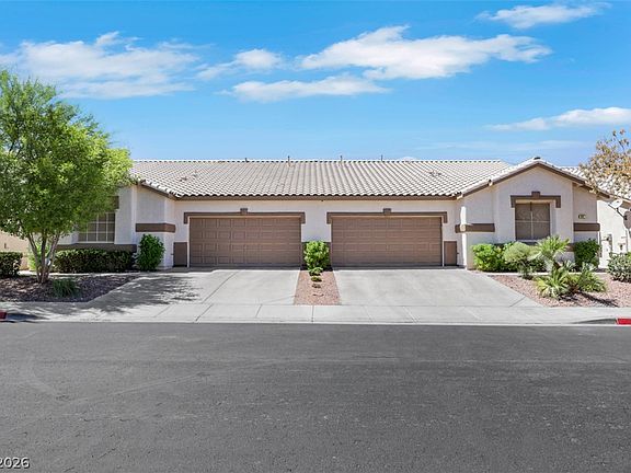 3rd image of 217 Crown Imperial St