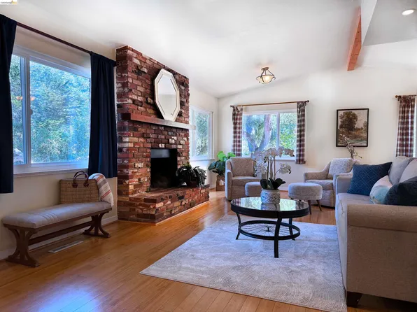 249 Mar Vista Dr, Monterey, CA 93940