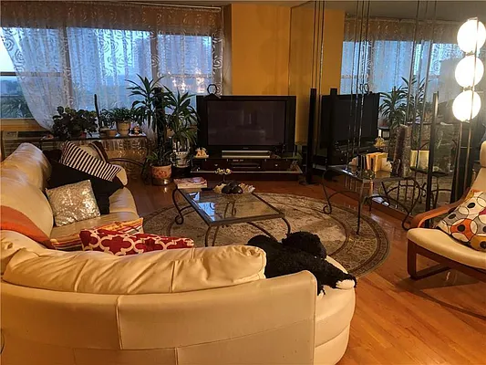 Sold by Korr Realty | media 19