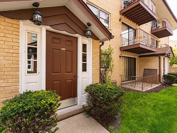 4th image of 4659 N Milwaukee Ave #2C