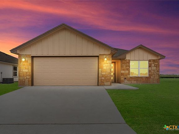 2nd image of 1102 Nacogdoches Dr
