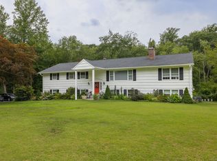 249 Booth Hill Rd, Trumbull, CT 06611