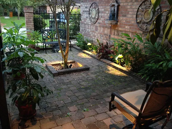 317 Pear Tree Cir, Broussard, LA 70518