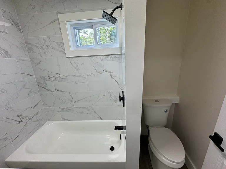 636 Spruce St — Photo 15