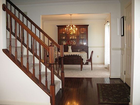 Foyer & Formal Dining