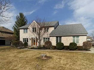 1217 Valley Bend Ct, Perrysburg, OH 43551