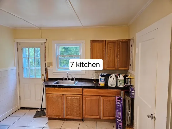 7 Students Ln #7, Pittsfield, MA 01201