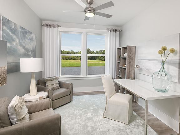 3rd image of 619 Coral Bells Ln