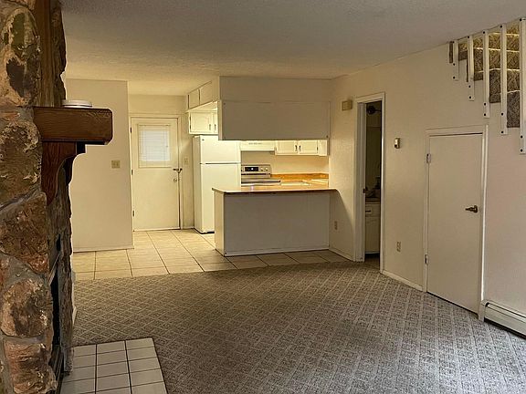 2nd image of 2150 College Pl APT 9