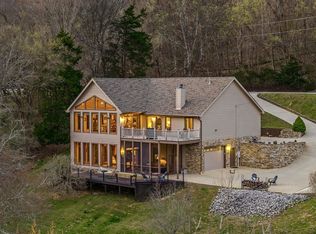 525 Harbor Dr, Lancaster, TN 38569