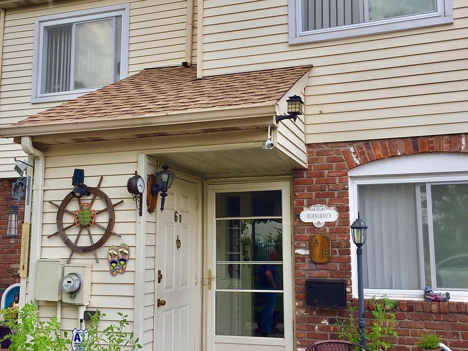 1st image of 6 Revere Ln APT B