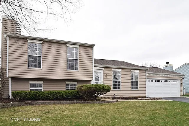1250 Narragansett Dr photo 1