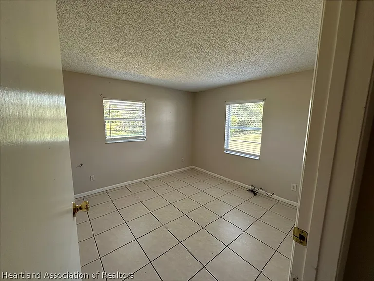 6215 Candler Ter — Photo 6