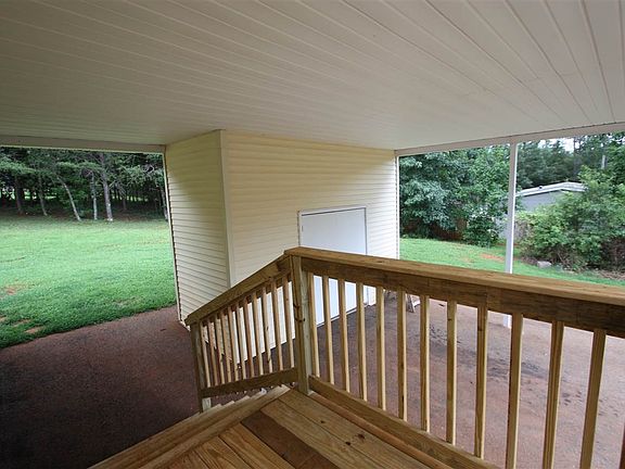 4th image of 180 Woodcliff Dr