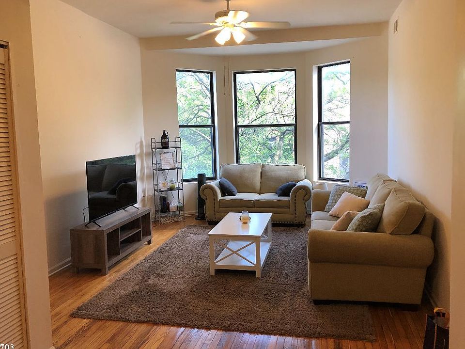 1st image of 703 W Willow St #1527