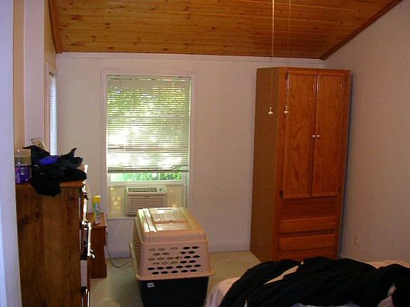 5th image of 4101 NE 56th St