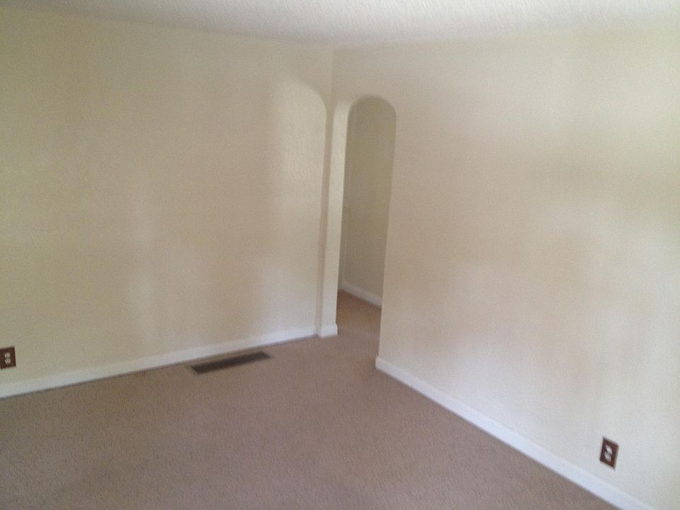 2nd image of 109 Kenwood Dr