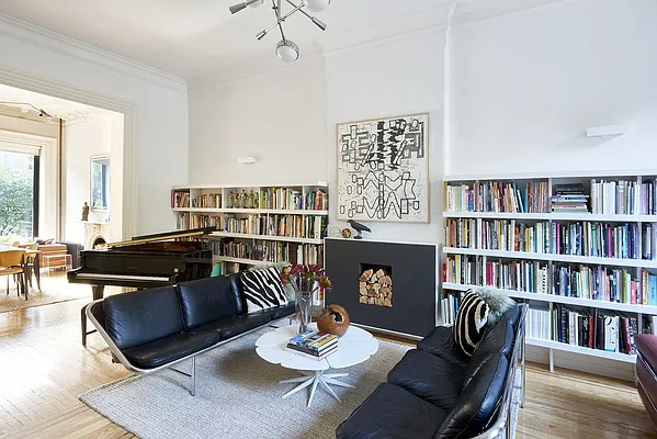 Rented by Warburg | media 56