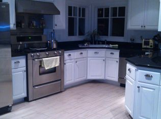 7566 Valmont St, Tujunga, CA 91042