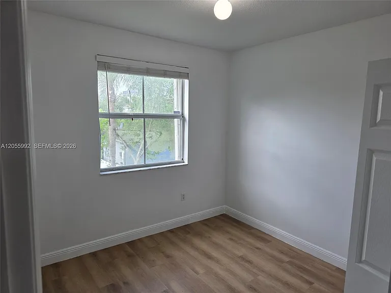 12745 SW 204th Ln — Photo 20