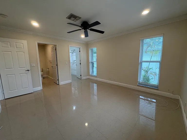 1441 NW 19th Ter #201 — Photo 22