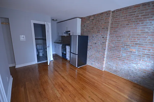 Rented by Swythe, Inc. | media 23