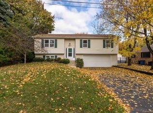 811 Burris Ave, Lake Bluff, IL 60044