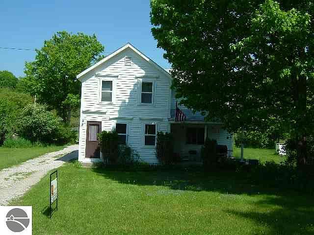 2nd image of 4101 Main