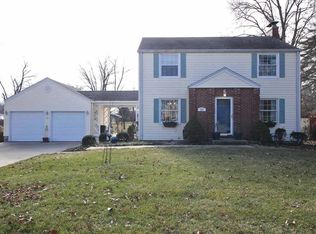 707 Ramona Pl, Godfrey, IL 62035