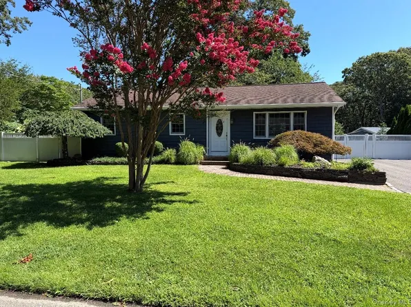 45 Marbeth Circle, Miller Place, NY 11764