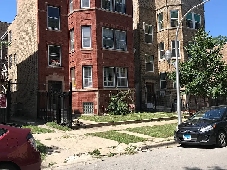 7404 N Hoyne Ave #3 — Photo 1