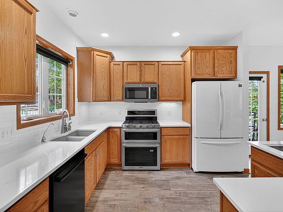 4th image of 6380 Panorama Dr