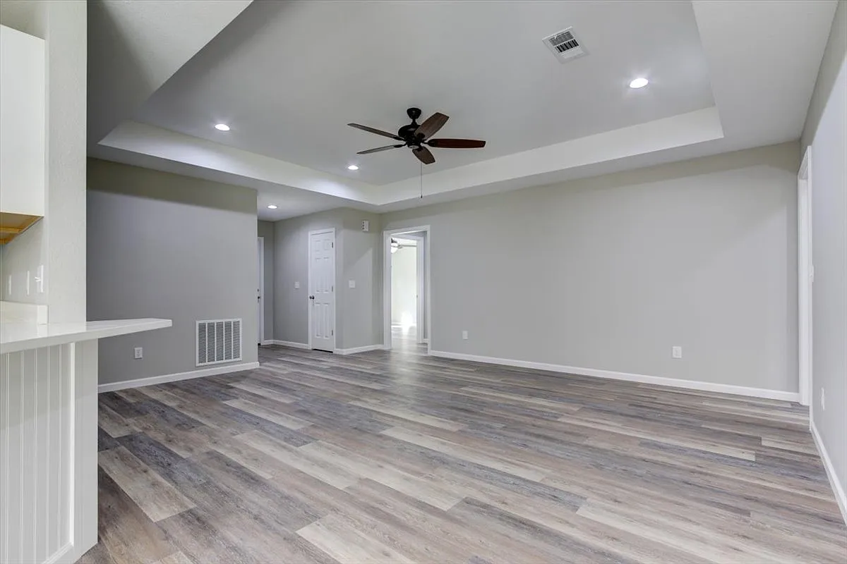 205 Elysian Hills — Photo 4