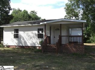 825 Harvey Rd, Greer, SC 29651