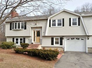 13 Town Line Rd, Burlington, MA 01803