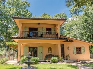 906 Columbia River Rd, Montgomery, TX 77316