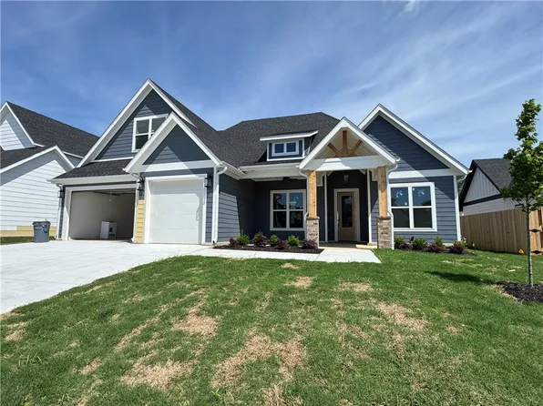 2722 Eris Ave, Lowell, AR 72745