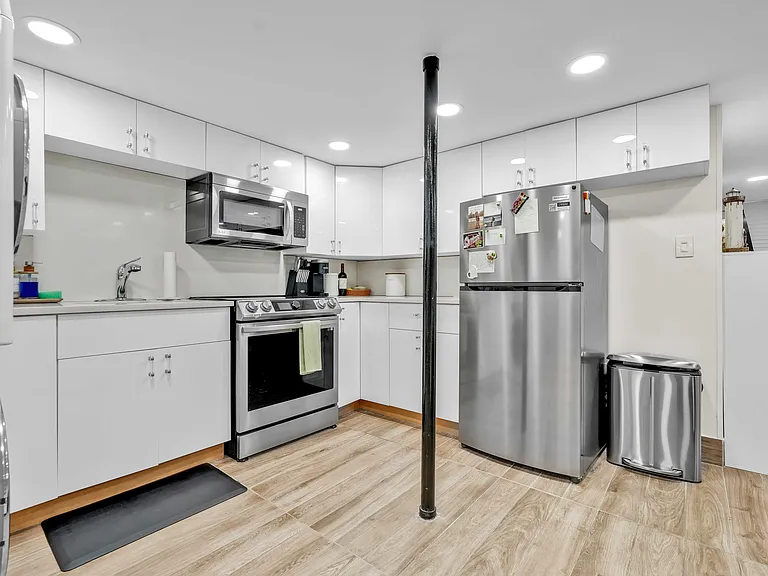 20-39 31st St #1W — Photo 12