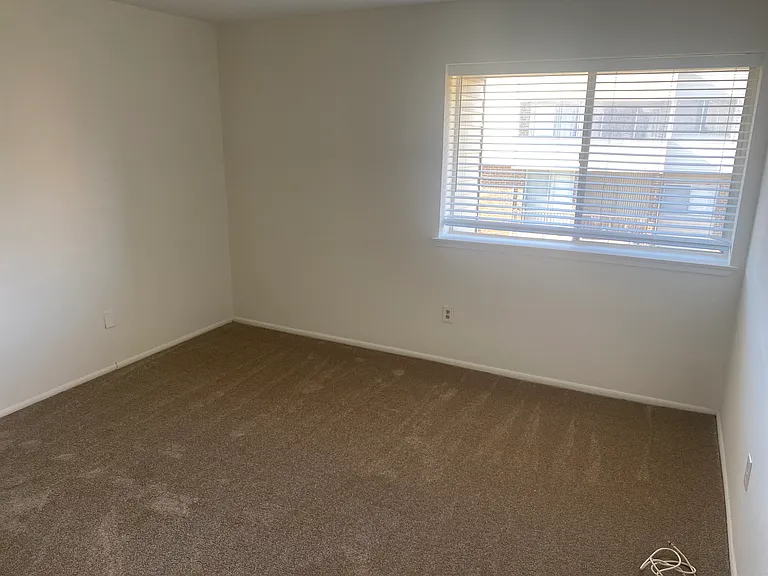 10206 Prince Pl — Photo 7