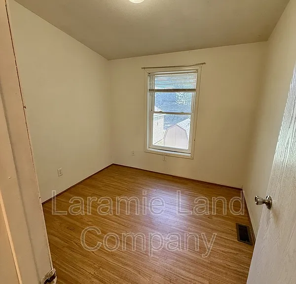 382 N Buchanan St #B — Photo 7