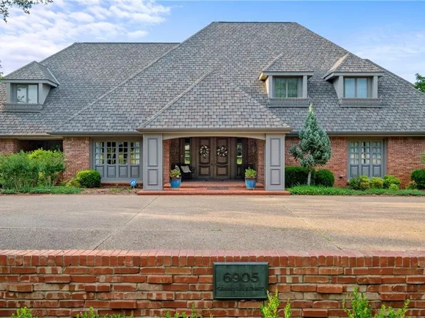 6905 NW Grand Blvd, Nichols Hills, OK 73116
