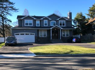 143 Berry Hill Rd, Syosset, NY 11791