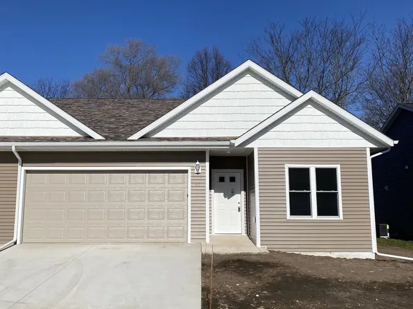 602 E Madison Ave #42, Milton, WI 53563
