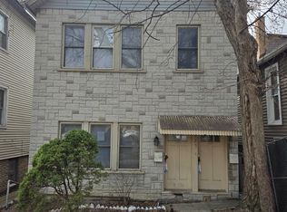 2525 W Lyndale St, Chicago, IL 60647