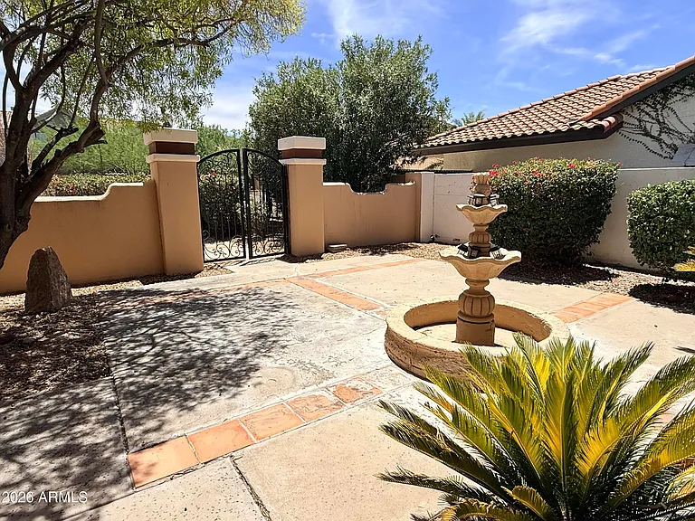 1406 E Tierra Buena Ln — Photo 5