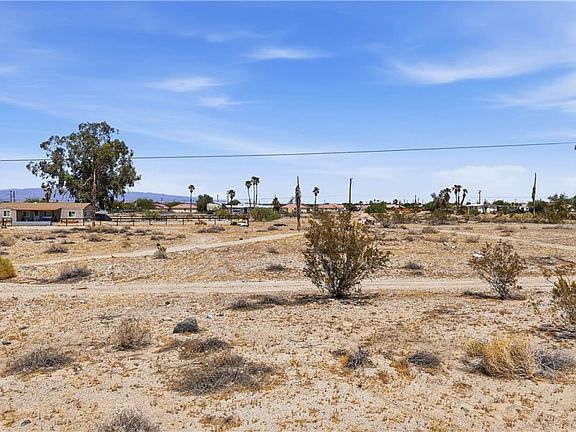 3rd image of 2856 Cerritos Ave Lot 9
